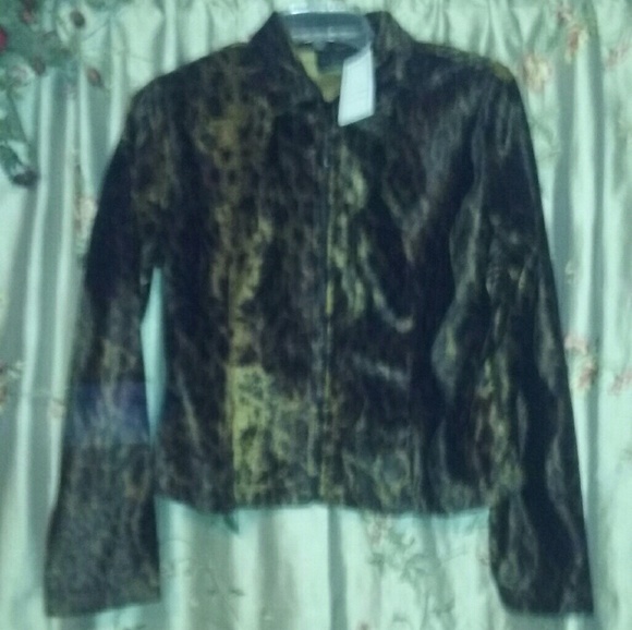 New with tags Selena Sport Short Jacket - Picture 1 of 2